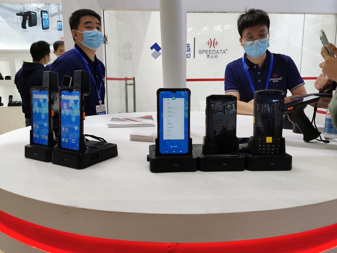 Pogo-stiften med høj strøm opladning gælder for PDA